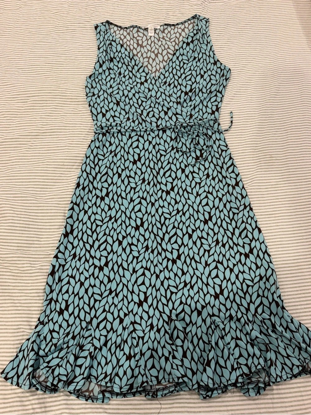 New York & Company Leaf Print Maxi Dress Size Medium